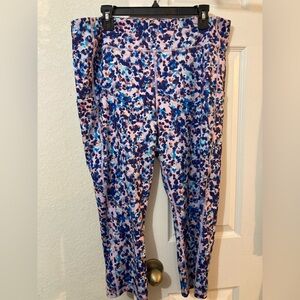 Like new Tek Gear workout leggings size 2X